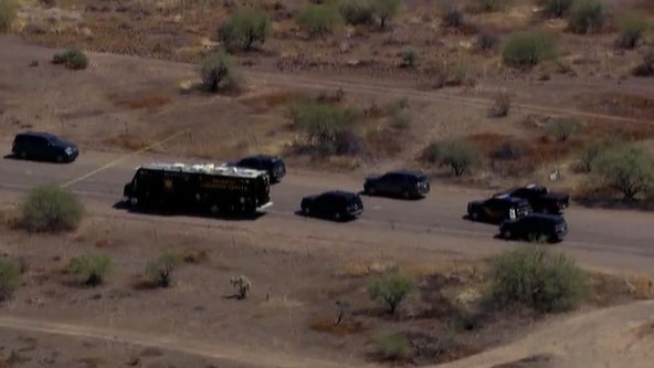 Body reportedly found on the side of the road near Cave Creek