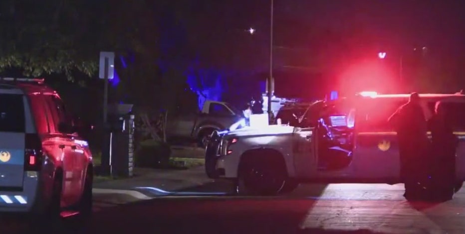 Man shot through window of his Phoenix home, suspect sought: PD