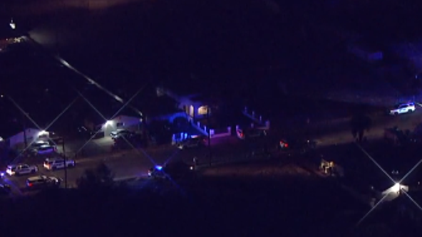 Phoenix Police search for double-shooting suspect as 2 men are hospitalized