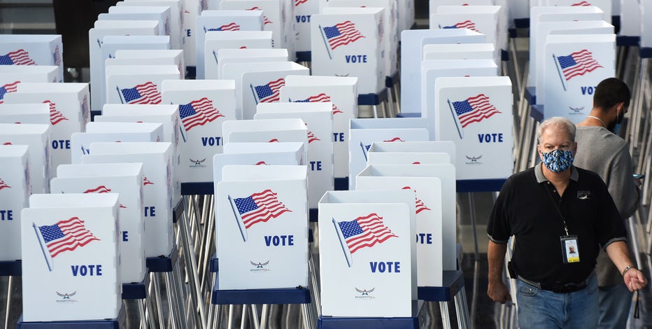 Democrats slightly ahead of Republicans in early voting in Florida