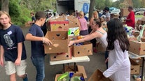 Palm Harbor students get taste of volunteering as they pack, sort food for needy families