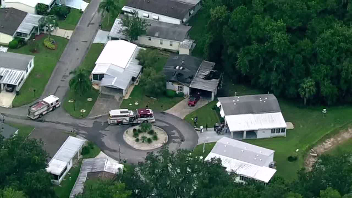 2 dead after mobile home fire in Auburndale