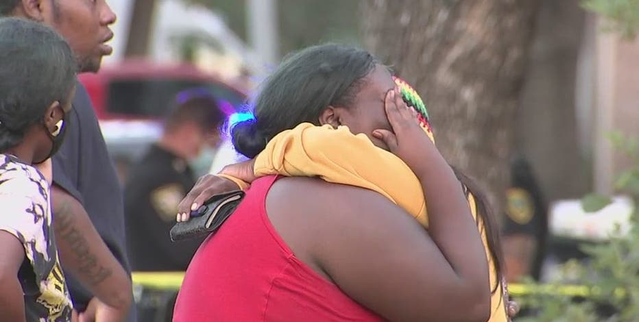 Four Houston shootings in 3-hour period leave teen girl dead, 2 other juveniles critical