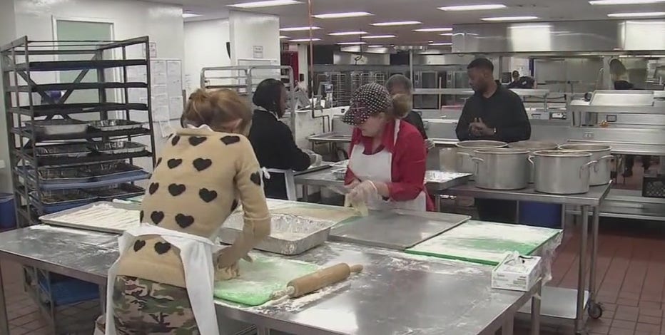 Houston-area Thanksgiving Day events work to help the needy despite COVID-19