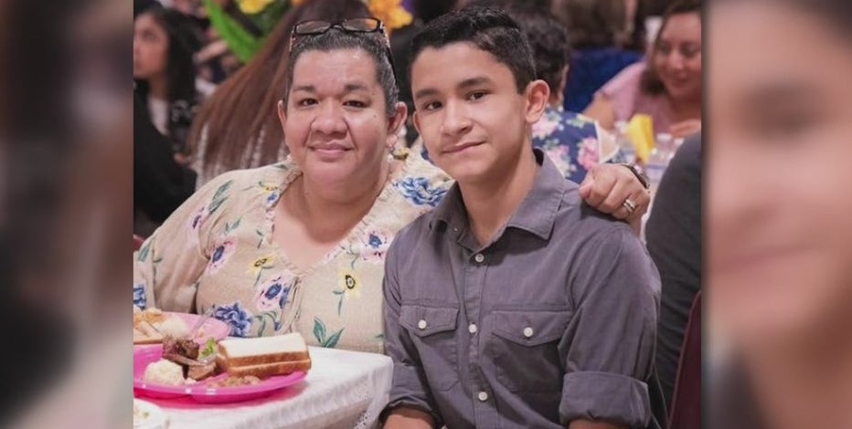 Texas teen writes letter to Governor Abbott hoping to get his mother possible life-saving COVID-19 treatment