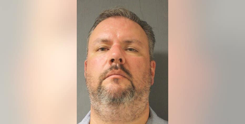 Fmr Harris County deputy sentenced for possession of child pornography