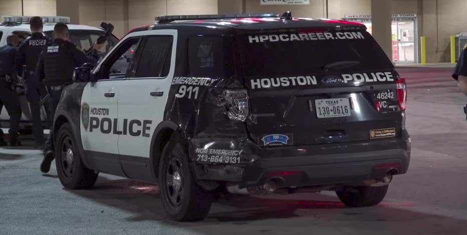 Houston police officer’s vehicle hit by suspected intoxicated driver