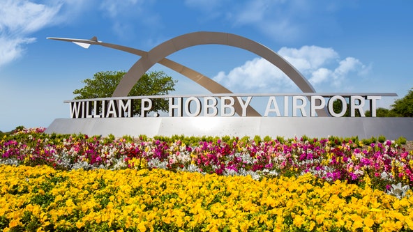 Hobby Airport control tower power restored after hours-long outage impacted flights