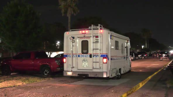 Pasadena shooting leaves 1 dead, 2 wounded
