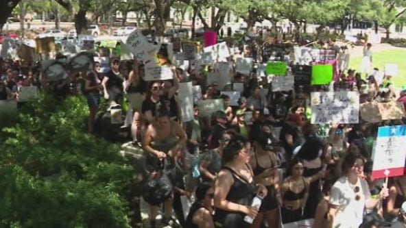 Houston pro-choice advocates spend Fourth of July protesting Roe v. Wade decision