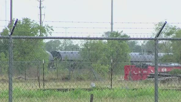 Fifth Ward residents react to Houston, Harris Co. intent to sue Union Pacific over rail yard