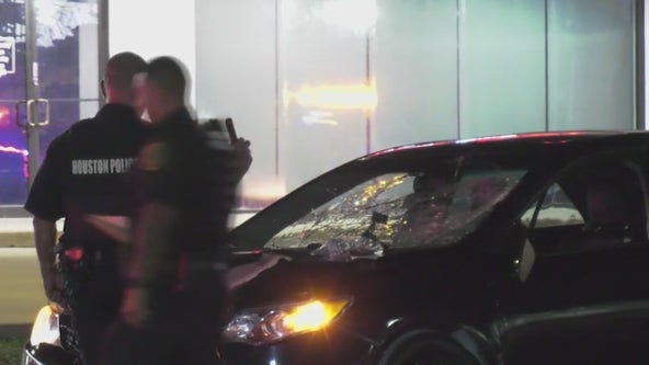 Pedestrian hit on Westheimer in Houston; police say driver left, returned later