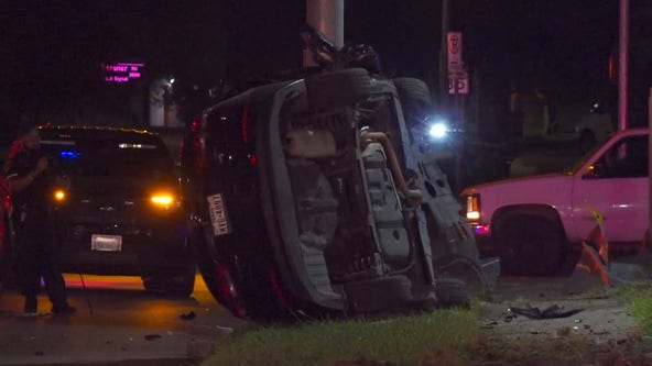 One woman dead after a car crash in west Houston