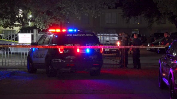 Man shot, killed on Antoine Drive in Northwest Houston