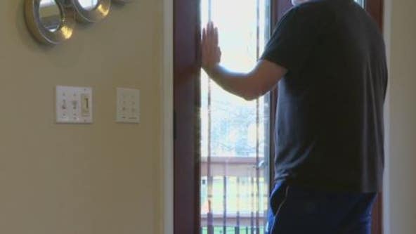 Mental health experts share tips to cope with the holiday blues