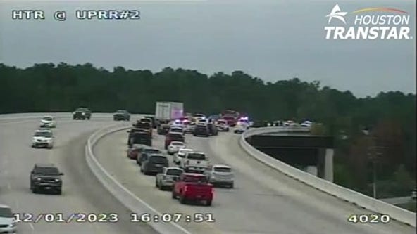 Harris County police chase ends in crash on Hardy Toll Road, lanes shutdown