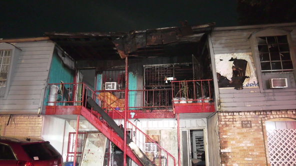 Houston apartment fire: 1 firefighter, 2 people injured in apartment fire on Park Place