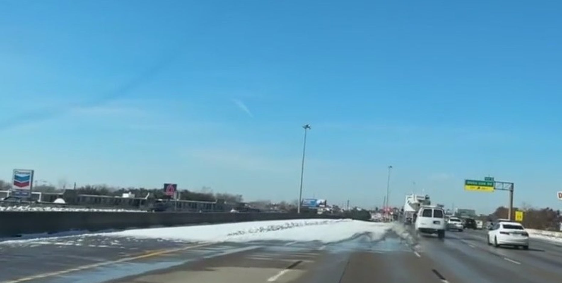 Live: Houston weather, snow, icy road conditions, power outages, closures