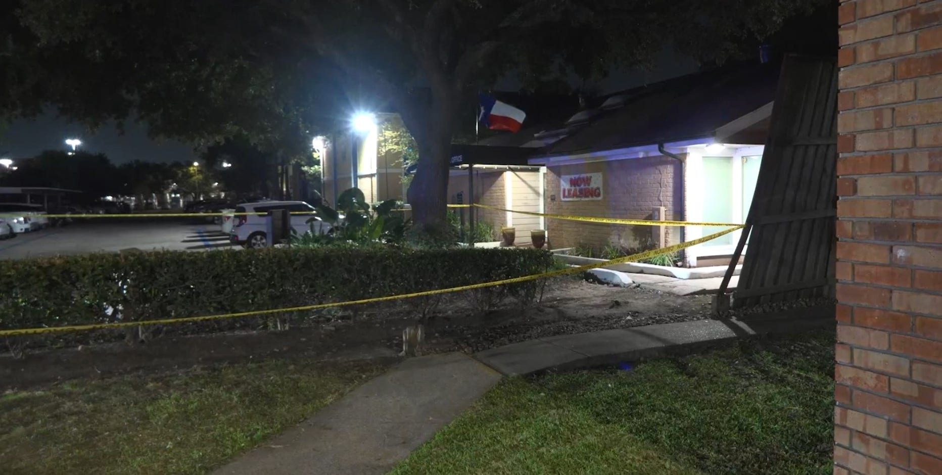 Plaza Verde shooting: Man killed after shooting at apartment, suspect on the run