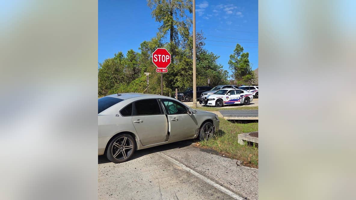 Harris County crime: 2 suspects in custody after causing wrong-way crash