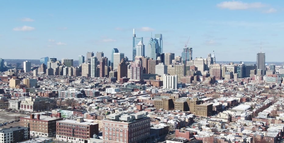 Philadelphia drops indoor dining vaccine mandate, sets benchmark to drop mask rules