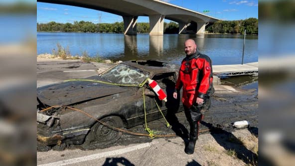 Missing car from 1989 pulled from Mississippi River