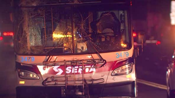 3 people sent to hospital after SEPTA bus crashes in Ridley Township, authorities say