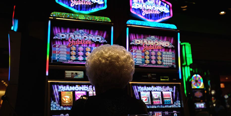 Workers get support for Atlantic City casino smoking ban