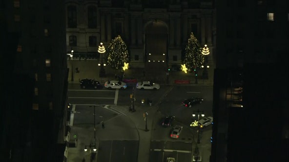 SEPTA police shoot knife-wielding man after 3 people stabbed near City Hall: officials