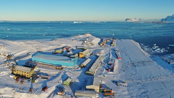 Scientists, isolated in Antarctic lab for months, began to develop their own accent