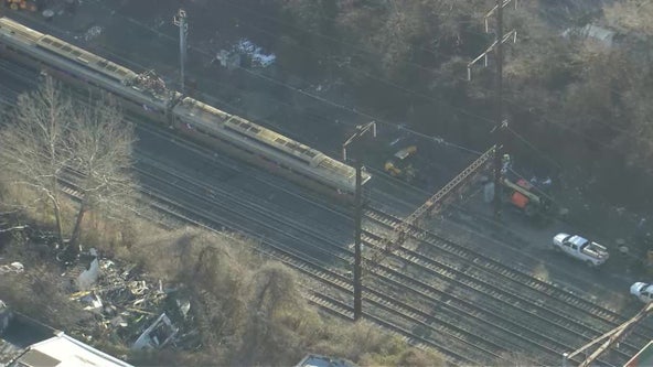 SEPTA: Train stranded after being sent onto Amtrak line with no power