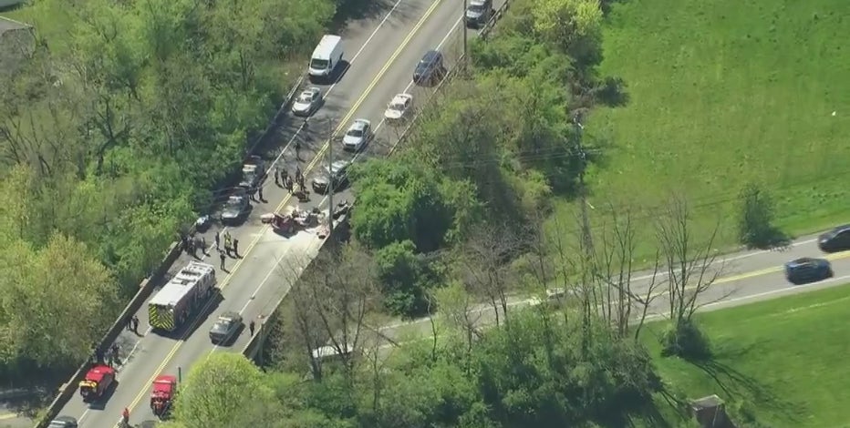 3 dead in fatal crash possibly connected to Lululemon theft in Delco: sources