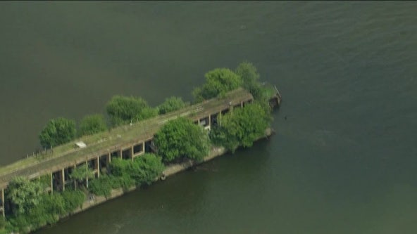 Graffiti Pier partially collapses in Philadelphia as Coast Guard suspends search