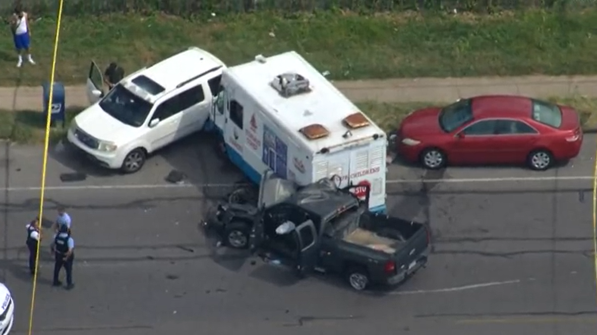 2 critically injured in high-speed, multi-vehicle crash in Philadelphia