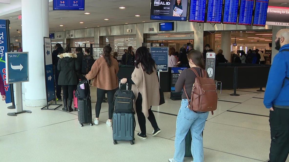 Flight chaos as Senate nears end to funding impasse