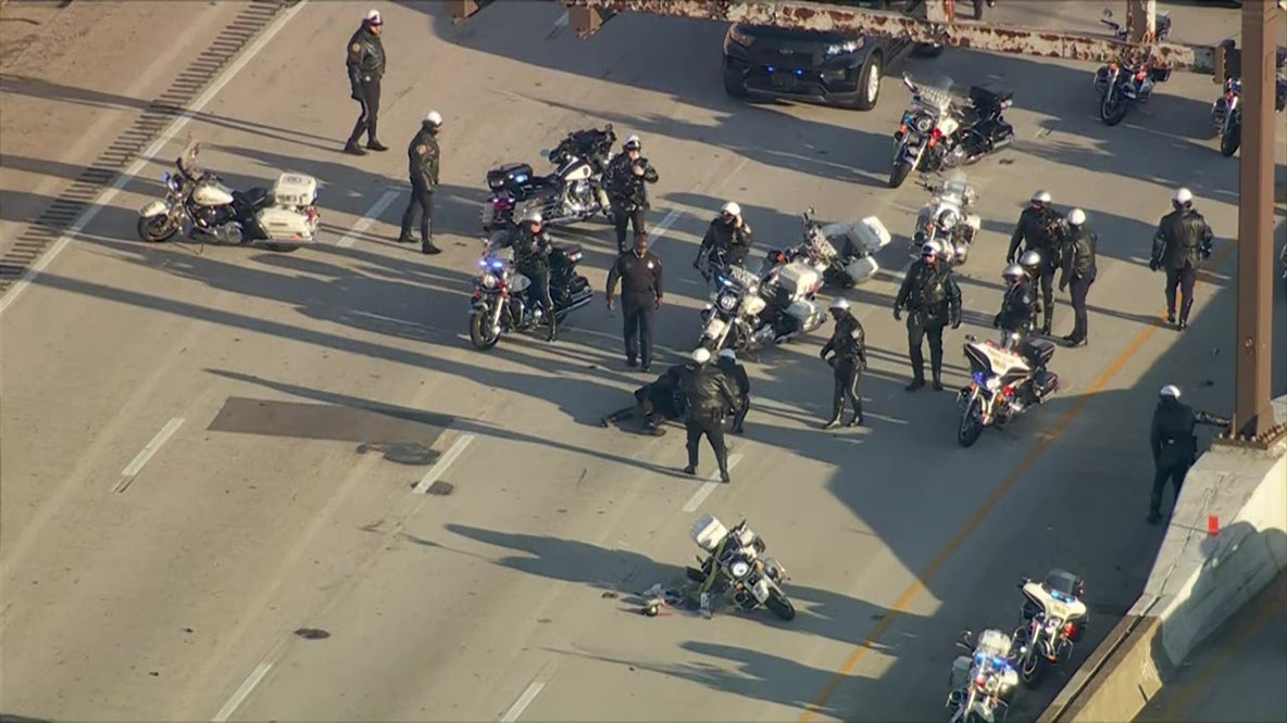 2 officers crash motorcycles on I-95 while participating in motorcade to charity event