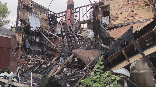Highland Park churchgoers want collapsing, burned building next door demolished