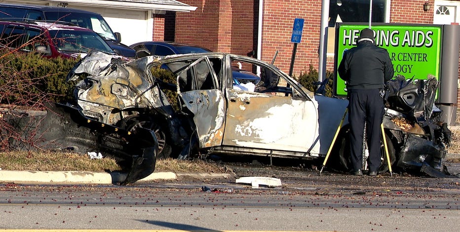 Fiery crash in Warren leaves 1 person dead