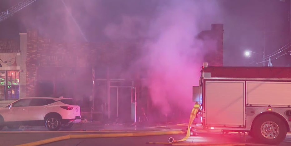 Crews battle fire at Grosse Pointe Park roofing business, save bar next door