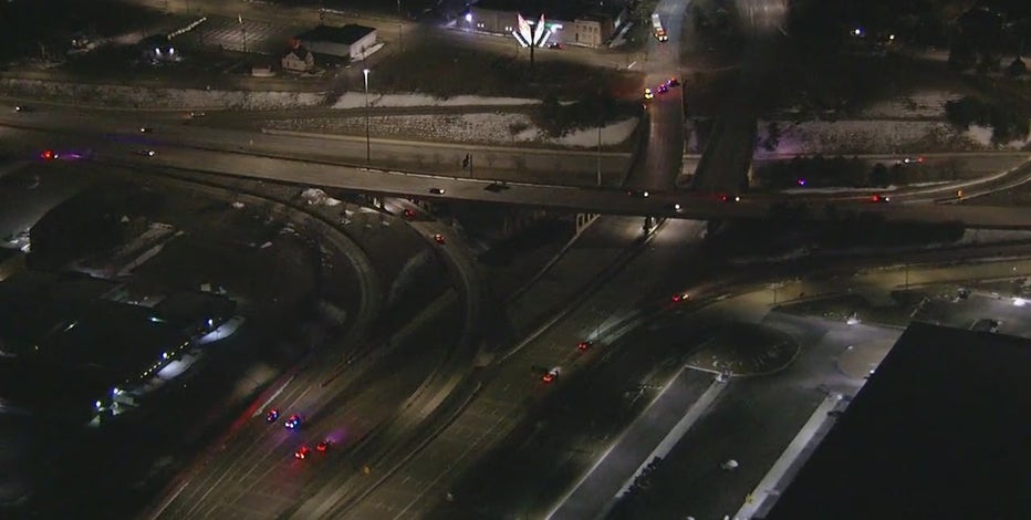 Man shot at while getting onto Davison Freeway from Lodge in Detroit