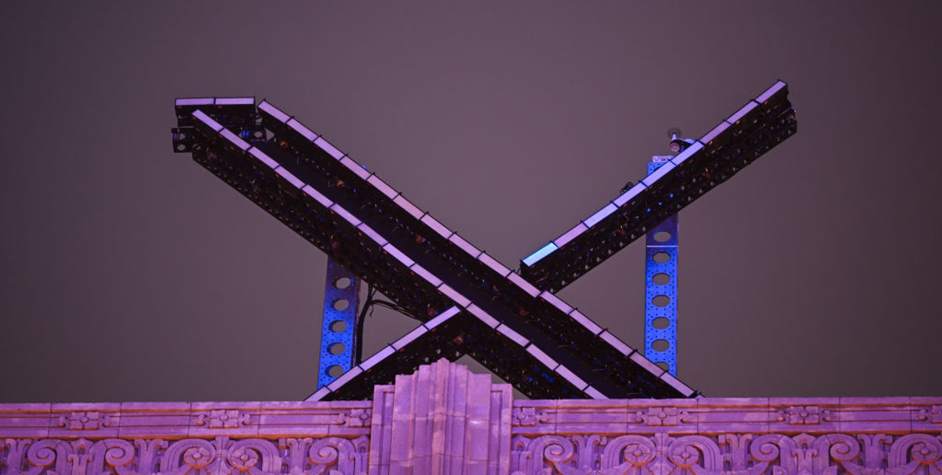 X, formerly Twitter, installed a lit up sign atop its HQ, neighbors aren't thrilled