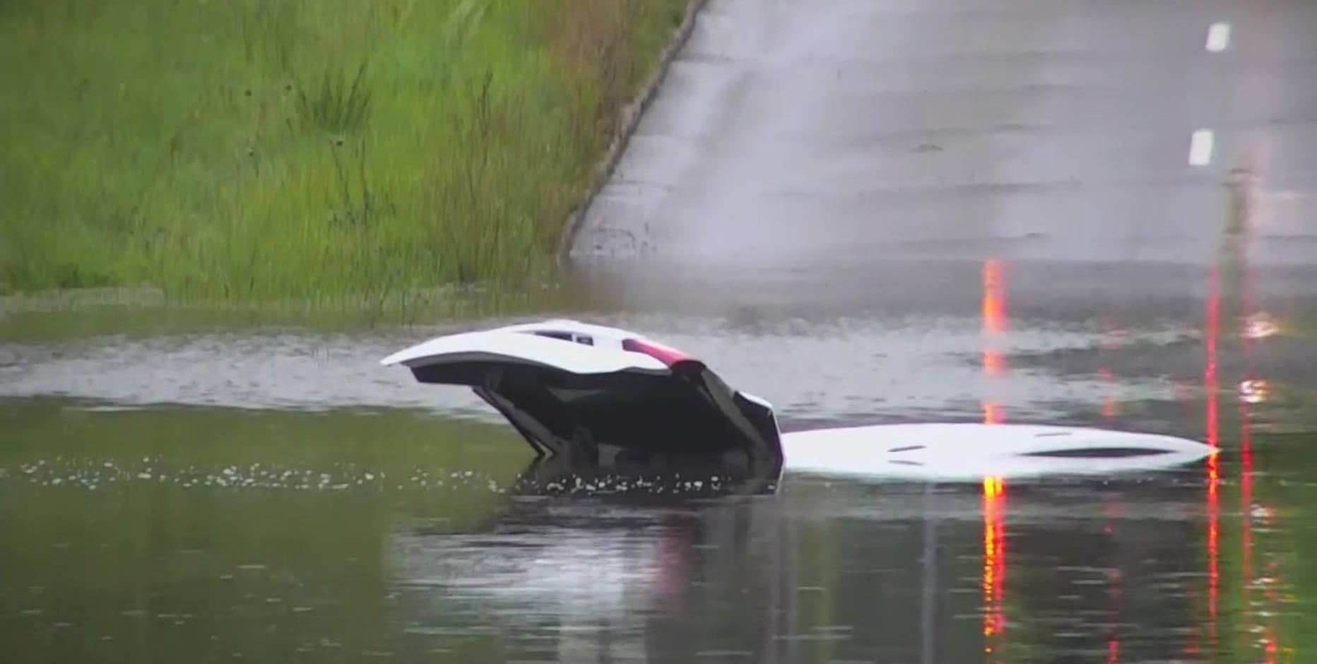Metro Detroit flooding: Heavy rain leads to flooded roads, stranded drivers