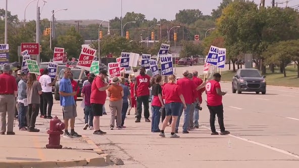 UAW strike: Union president to provide update Friday as more Big 3 autoworkers expected to join picket line