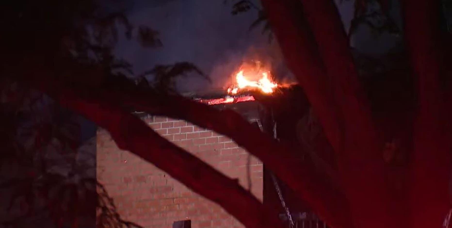 Crews battle Van Buren Township apartment fire