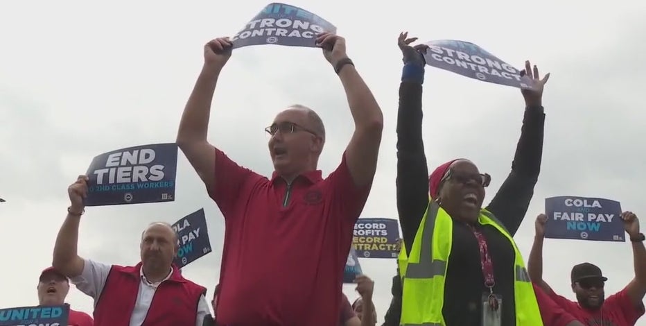 UAW, Big Three continue negotiations ahead of Thursday strike deadline