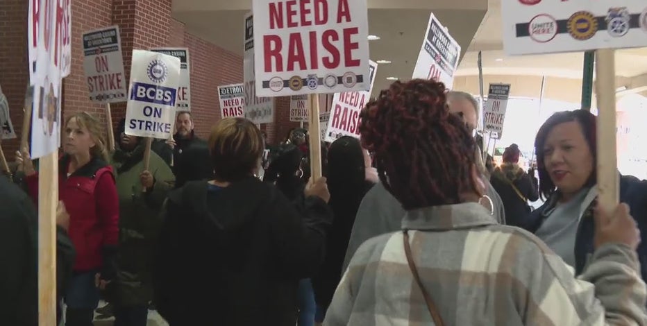 Detroit casinos will remain open as thousands of workers strike for better contract