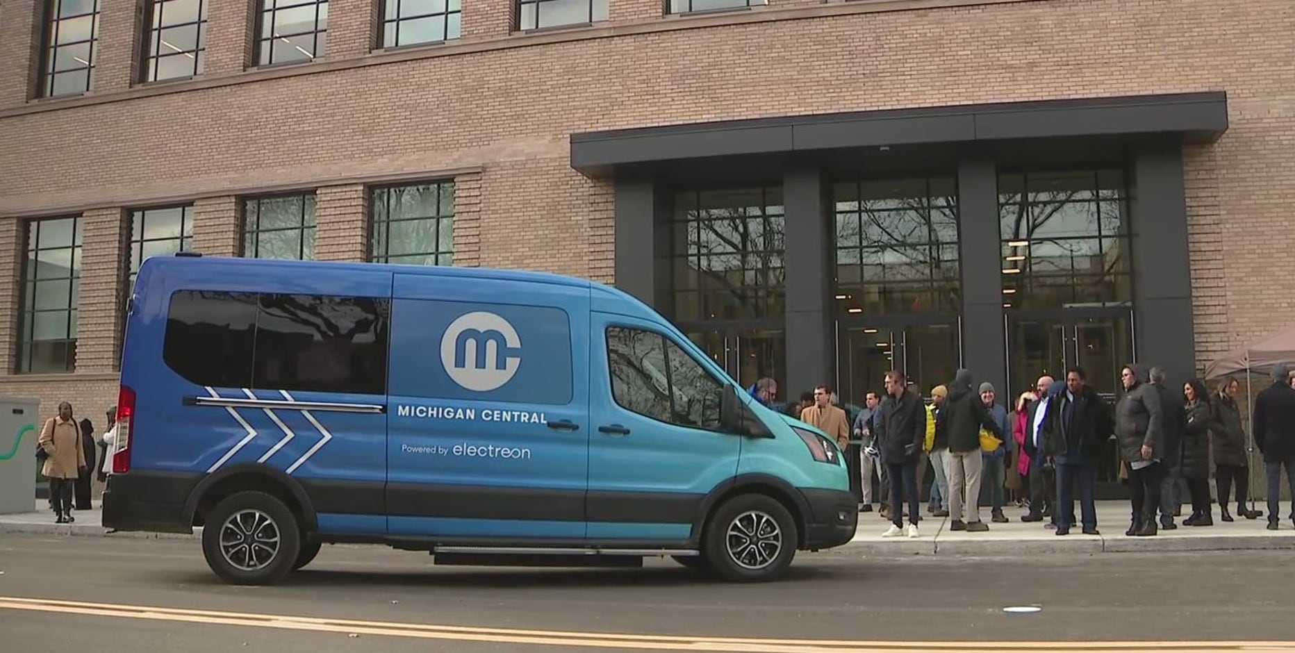 Wireless charging road in Detroit now open to public FOX 2 Detroit