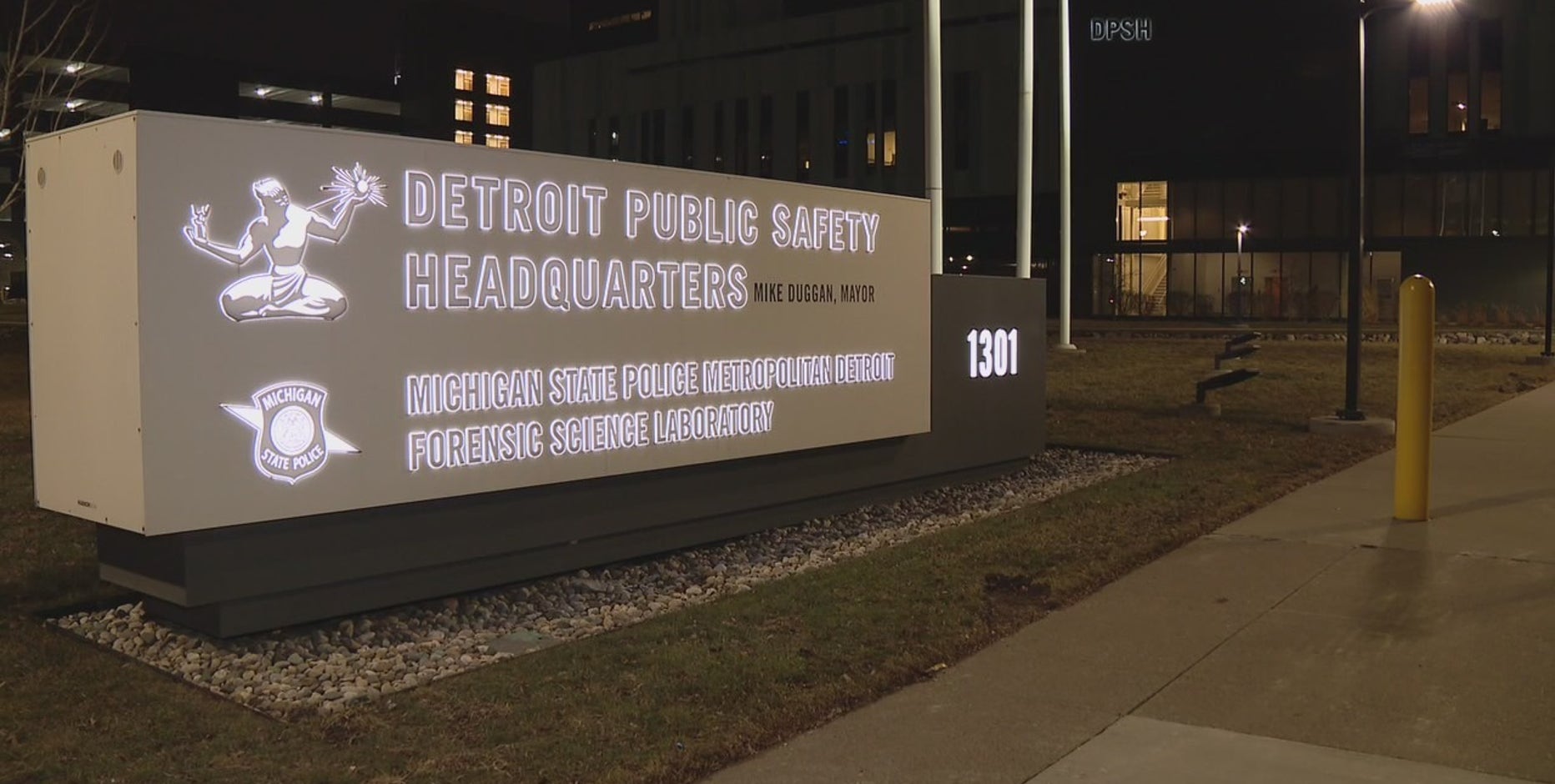 Detroit police report surge in officer recruitment due to better pay