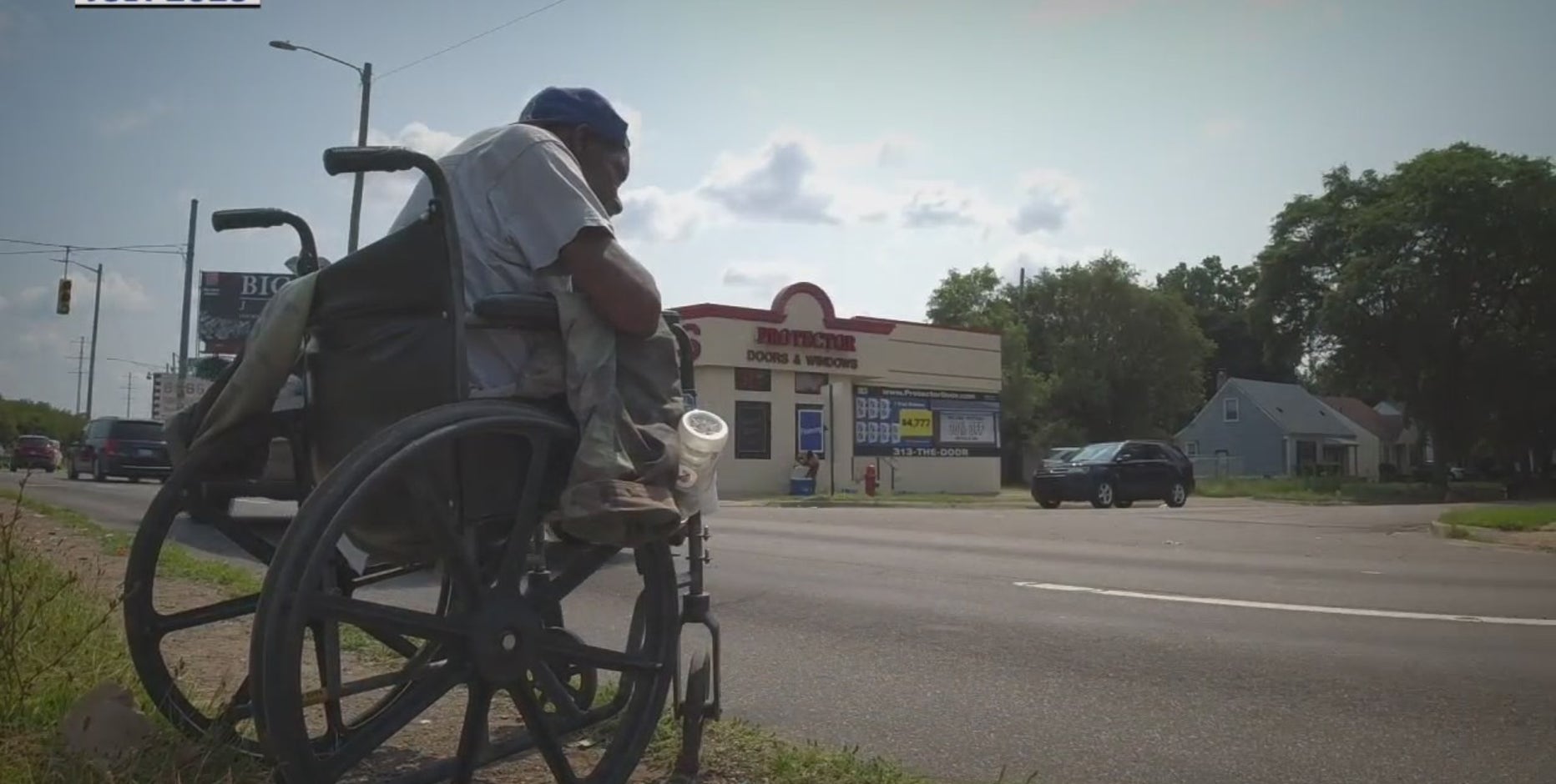 Double-amputee panhandler, driver killed during fight for gun in Detroit