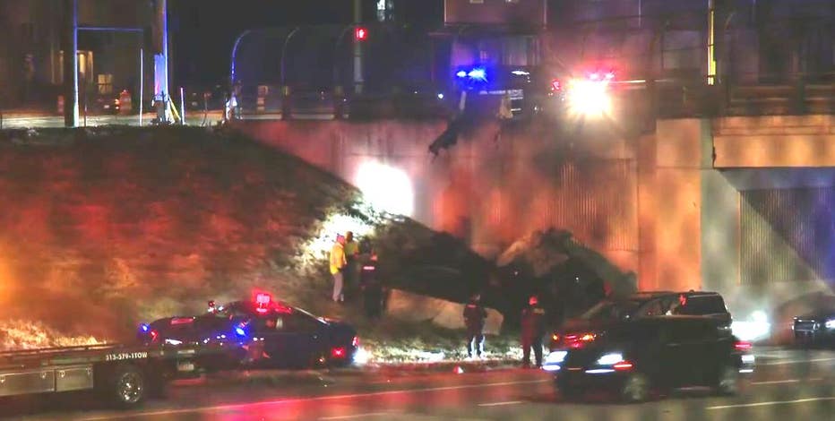 Driver who died in fiery crash at the Davison and Lodge in Highland Park still unidentified